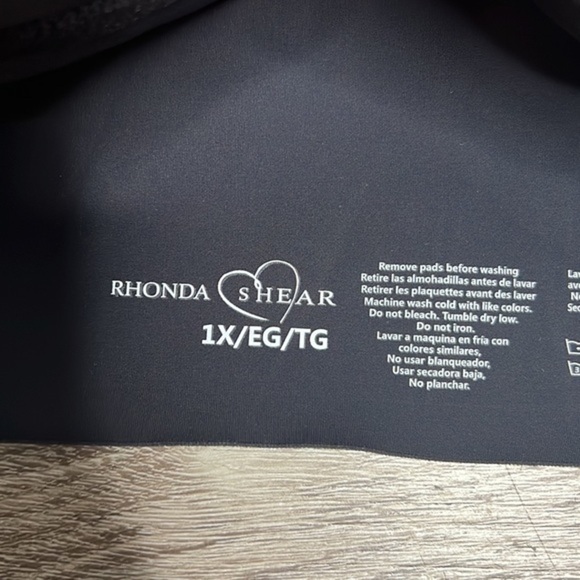 Rhonda Shear Seamless‎ Black Bra, Size 1X (Plus Size Comfort) - Picture 2 of 4